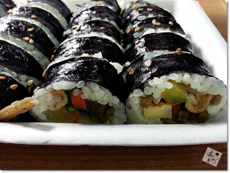 뽐뿌:자유갤러리 - 김밥이 김밥 둘둘 말은~ 김밥이 김밥 둘둘 말은~