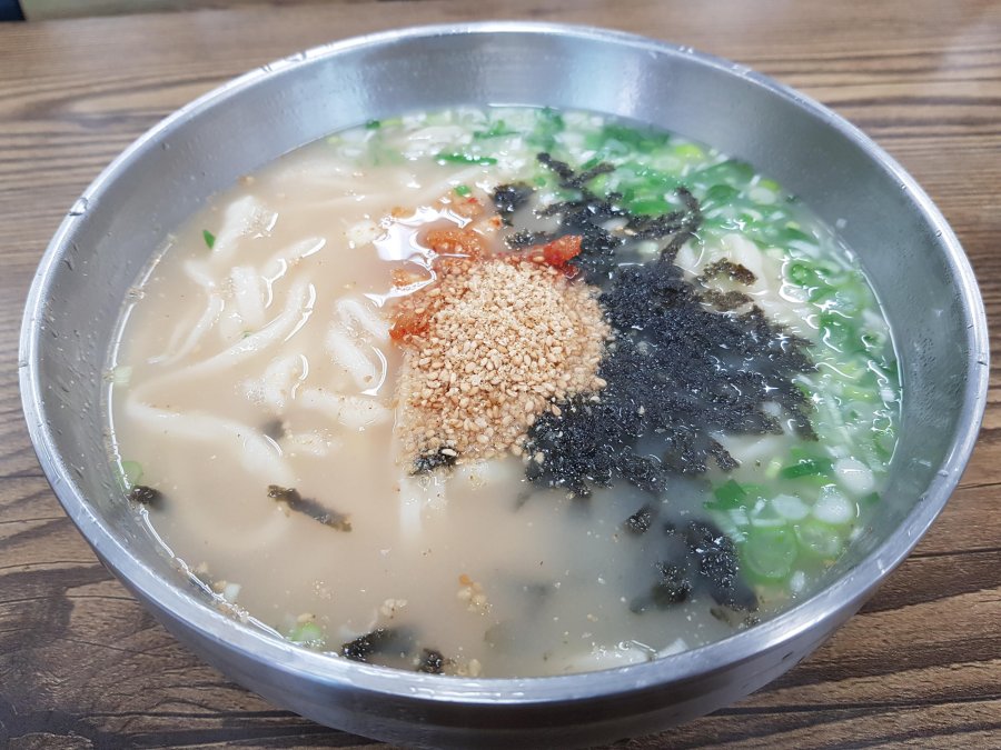 뽐뿌:자유게시판 - 비 올때는 손칼국수
