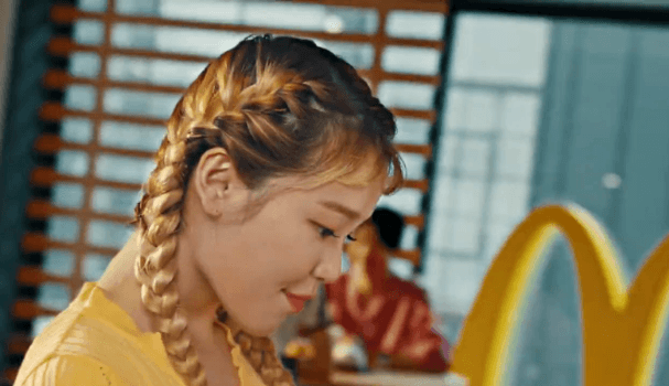 논란의 맥도날드 광고.gif - 뽐뿌:자유게시판 논란의 맥도날드 광고.gif