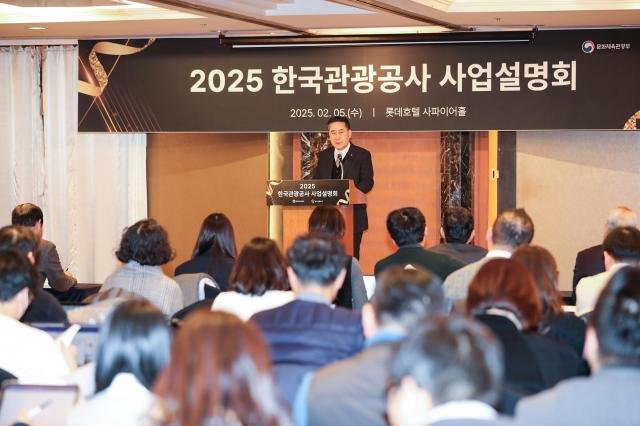 2025 °ø»ç »ç¾÷¼³¸íȸ¿¡¼ ¼¿µÃæ »çÀåÁ÷¹«´ëÇàÀÌ Àλ縻À» ÇϰíÀÖ´Ù»çÁøÇѱ¹°ü±¤°ø»ç