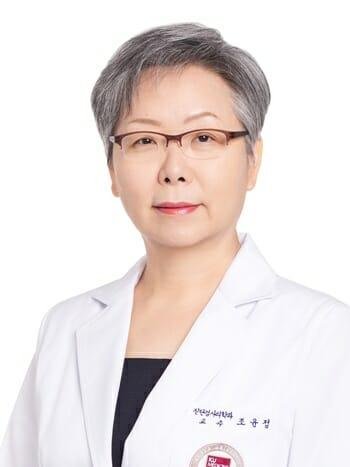 의대교수협 15대 회장으로 취임한 고대의대 조윤정 교수 사진의대교수협