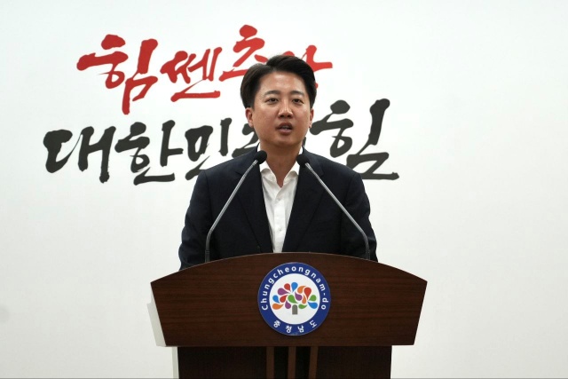 ؼ Ŵ 뼱 ĺ  18  TV   ݵ Ⱑ   ִٰ ڽߴ. /Ŵ