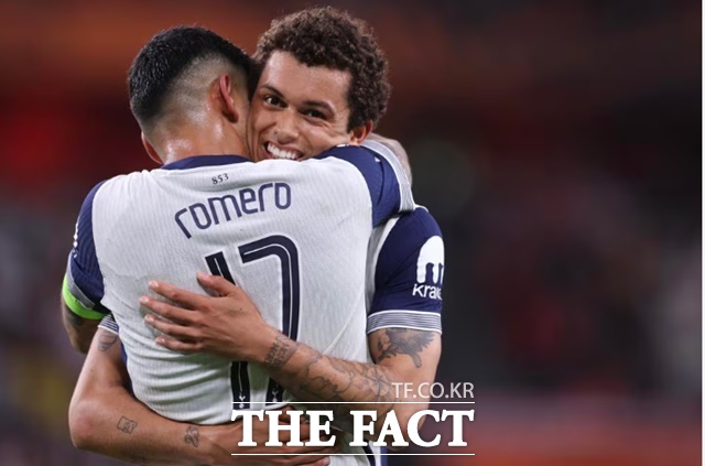  극 () ũƼ θ޷  ./UEFA