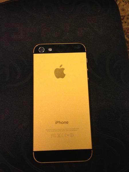 1384089182_1371836969_521667352_2_Iphone_5_black_18k_gold_Karachi.jpg