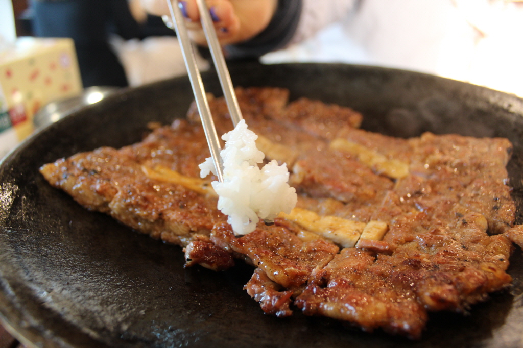 전주 한옥마을에 있는 떡갈비집 에루화입니다^^;; - 뽐뿌:자유갤러리 전주 한옥마을에 있는 떡갈비집 에루화입니다^^;;