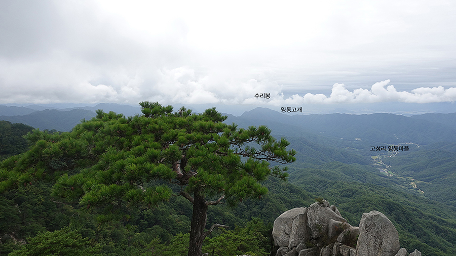 기암괴석이 어우러진 능선 산행, 강원 춘천, 화천 용화산(龍華山·878.... 기암괴석이 어우러진 능선 산행, 강원 춘천, 화천 용화산(龍華山·878.4m)