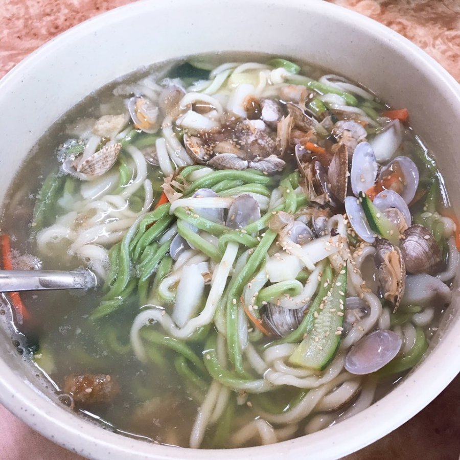 요런 날씨엔 해물 칼국수와 해물 파전~ - 뽐뿌:자유갤러리 요런 날씨엔 해물 칼국수와 해물 파전~
