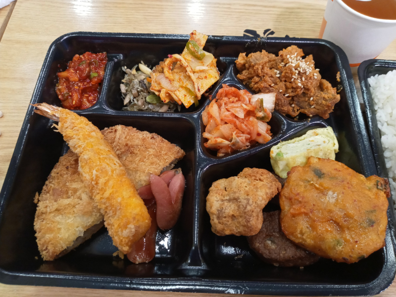 도시락으로 첫끼니 떼웁니다. - 뽐뿌:자유게시판 도시락으로 첫끼니 떼웁니다.