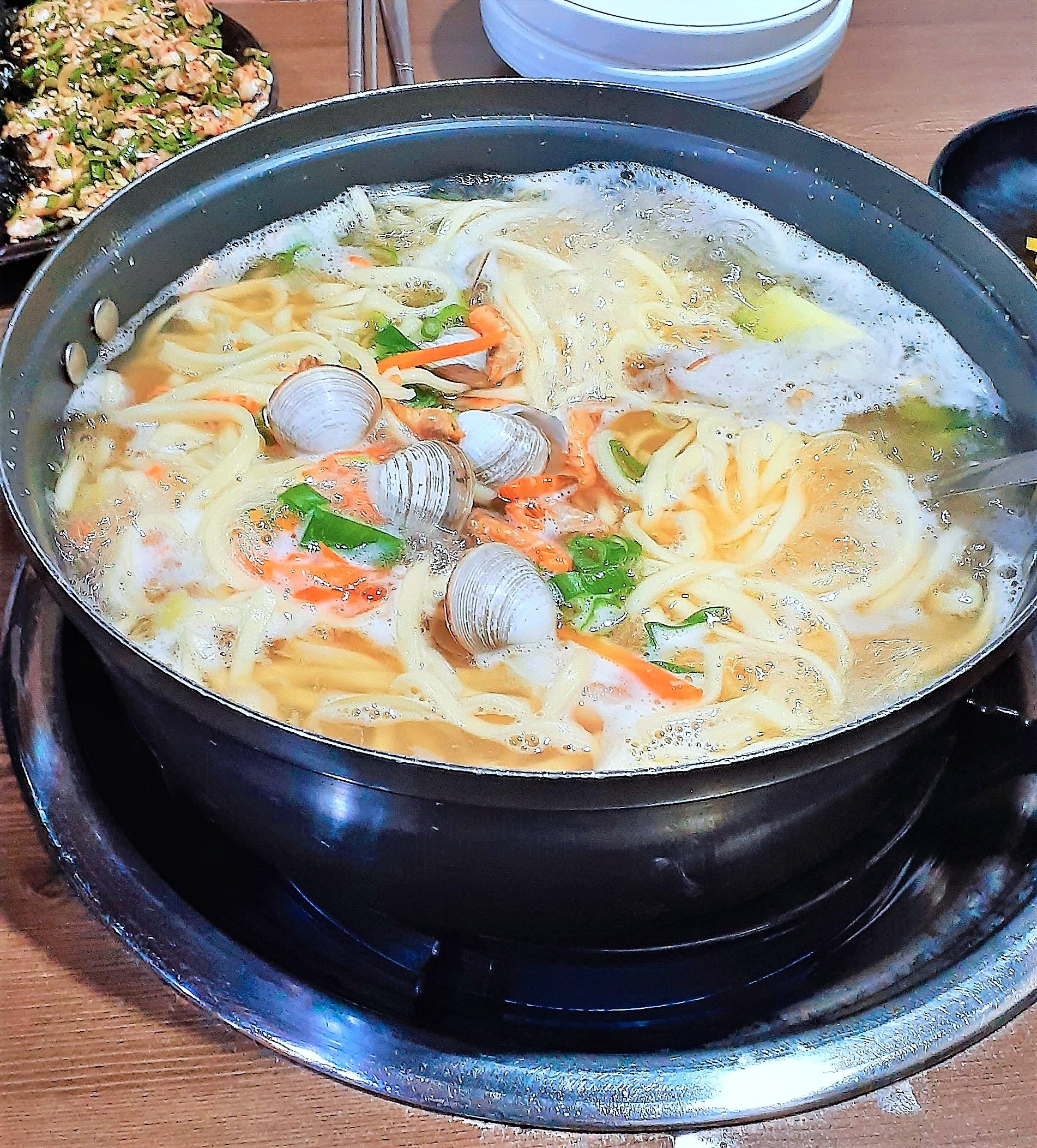뜨끈한 물총칼국수 - 뽐뿌:자유갤러리 뜨끈한 물총칼국수