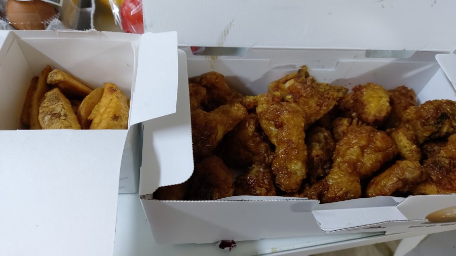 우리동네 교촌치킨의 장점은 - 뽐뿌:자유게시판 우리동네 교촌치킨의 장점은