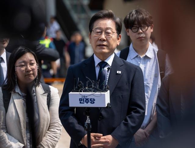 Ҿִ  뼱ĺ 21 ɼ ǥ ù 29  빮 ̵ ֹμͿ ǥ ģ   ͺ信  ϰ ִٻմ