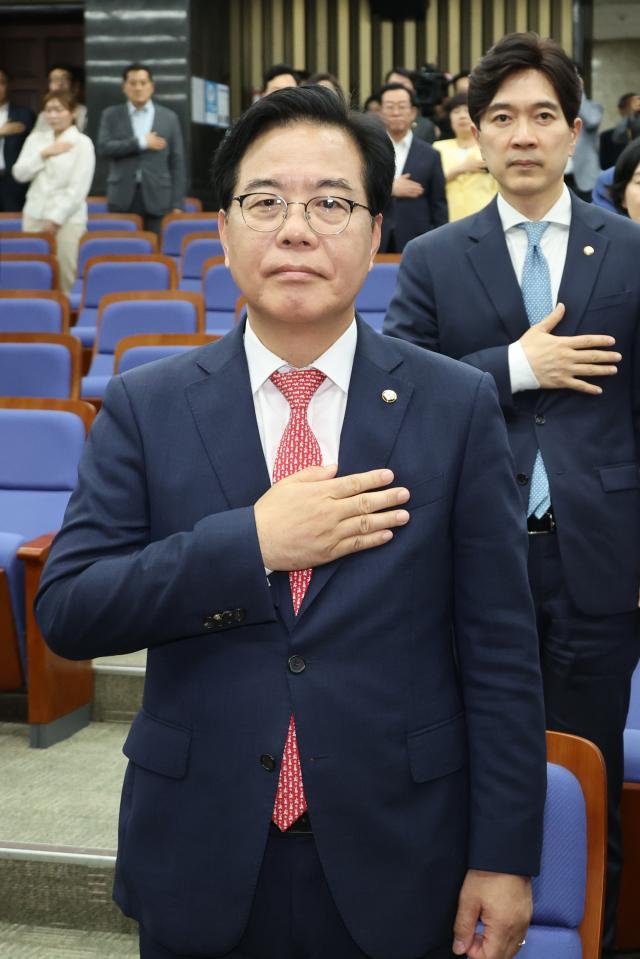 ۾ ǥ 30  ǵ ȸ  ǿȸ ⿡ ϰ ִ մ