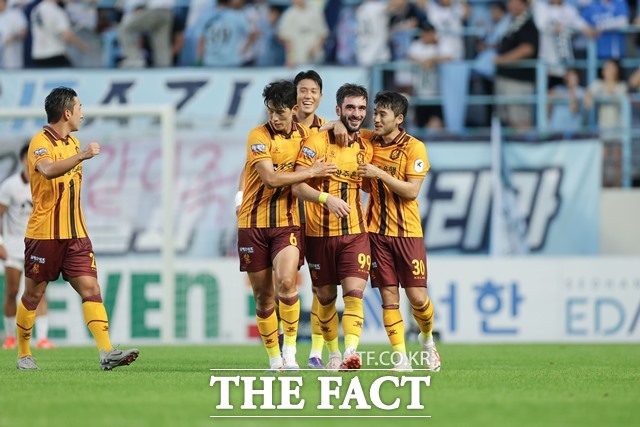 25忡  븮 ִ FC ./K