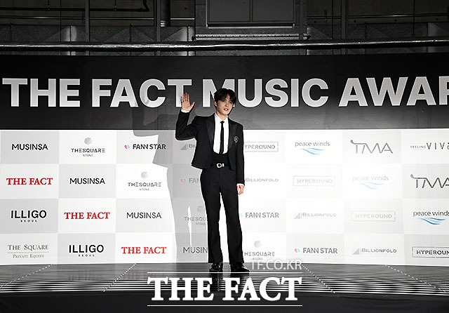 <Ʈ> ϰ ҾؽŸ ʸ̺(FEELINGVIVE) ְϴ '2024 Ʈ  (2024 THE FACT MUSIC AWARDS, TMA)' 7  Ϻ ī '  ī'    ī  ִ. /  ī=ȿ 