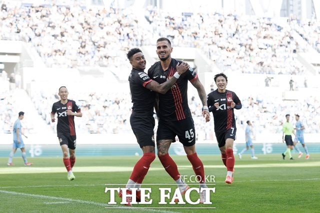     ¿   FC ./K