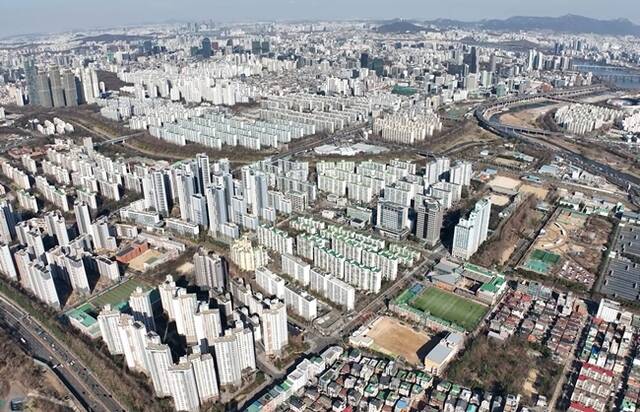 Ǽ  켺7   ֿ  ű   ϰ ִ.  켺7   . /Ǽ