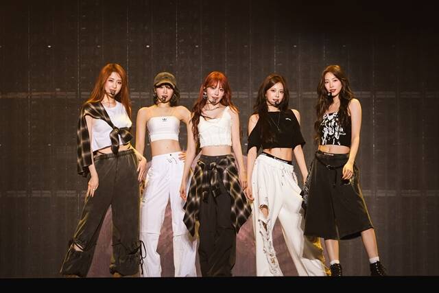  '2025 LE SSERAFIM TOUR 'EASY CRAZY HOT' IN JAPAN'  ϸ 11 쵼 Լ ҽ ˷ȴ. /